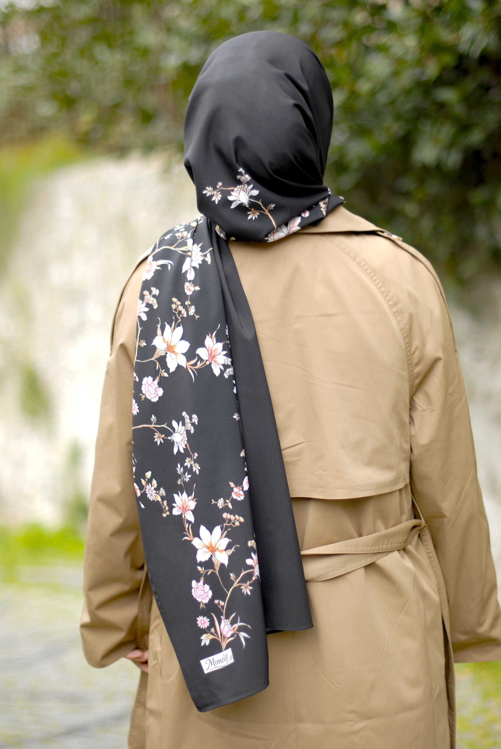 Mimelif İpek Sakura Desenli Şal Siyah