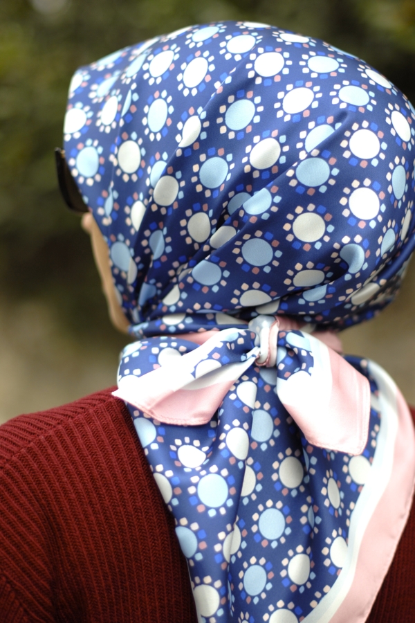 Mimelif Puantiye Desenli Lacivert Twill Eşarp